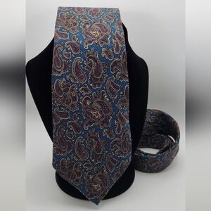 Vera Bradley Blue and Purple Paisley Tie
